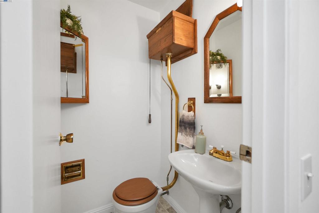 GLENMOOR AREA - Residential