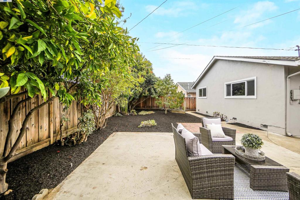 GLENMOOR AREA - Residential