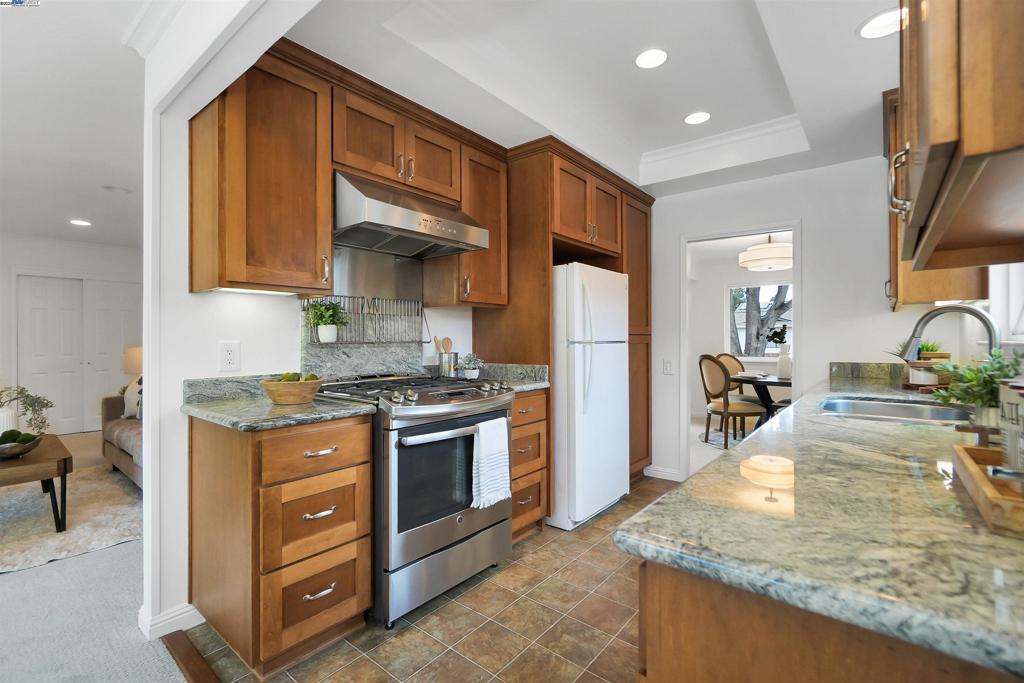 GLENMOOR AREA - Residential