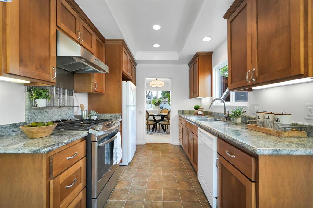 GLENMOOR AREA - Residential