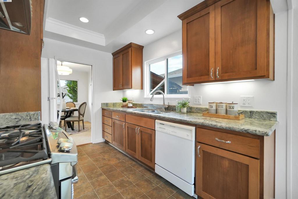 GLENMOOR AREA - Residential