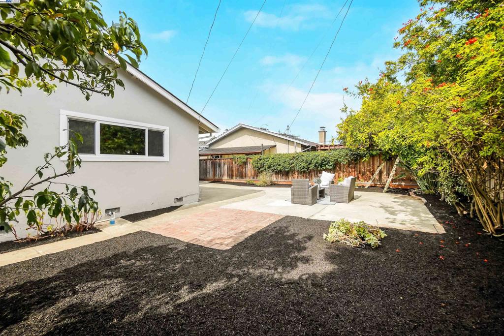 GLENMOOR AREA - Residential