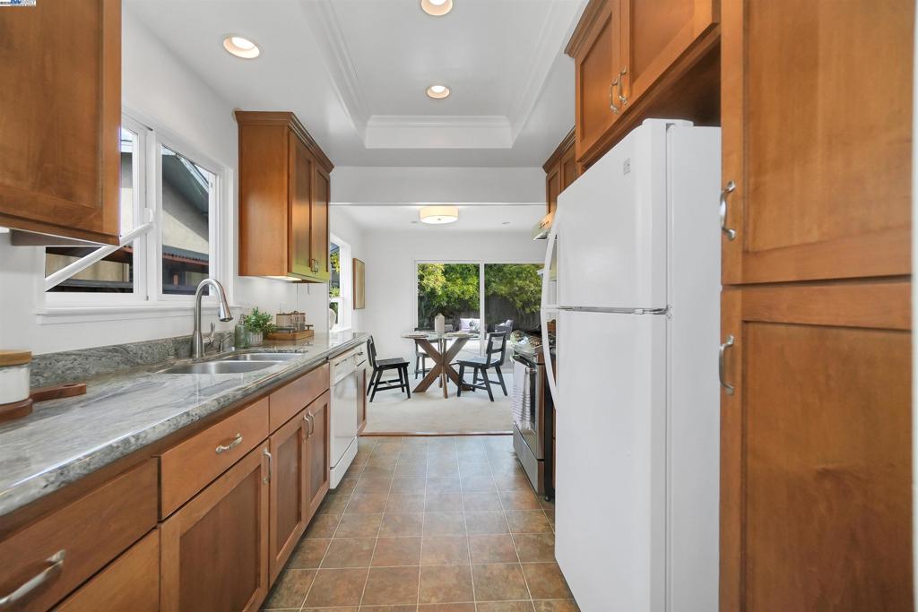 GLENMOOR AREA - Residential