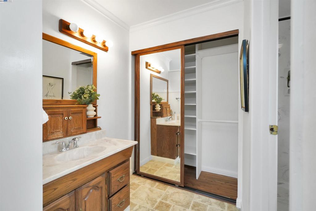 GLENMOOR AREA - Residential