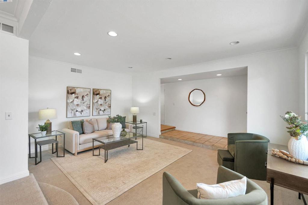 GLENMOOR AREA - Residential