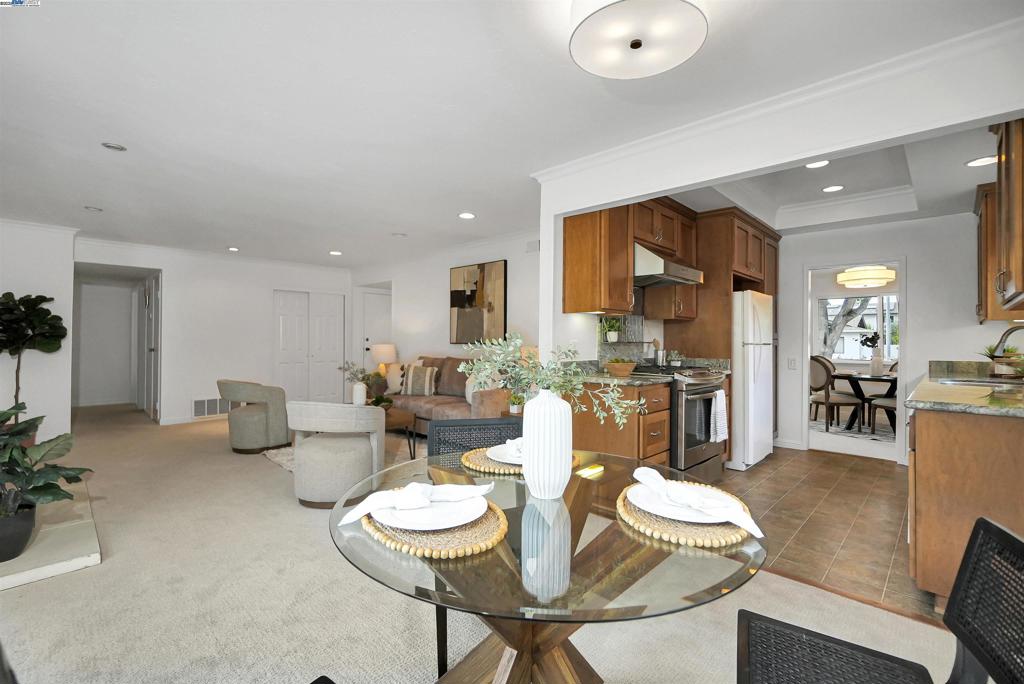 GLENMOOR AREA - Residential