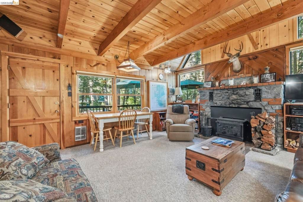 232 SUGAR PINE AVE