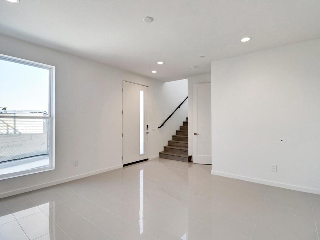 710 Obsidian Loop E 77