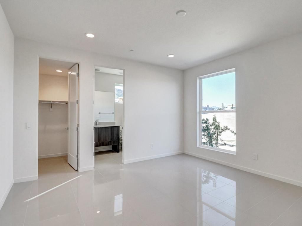 Photo of 710 Obsidian Loop E #77, Palm Springs, CA 92264 (MLS # 219140238DA)