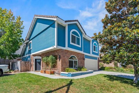 Photo of 830 English Holly Lane, San Marcos, CA 92078 (MLS # NDP2507790) Photo of 830 English Holly Lane, San Marcos, CA 92078 (MLS # NDP2507790)
