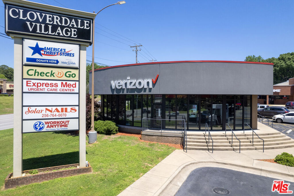 Photo 1 of 14 — 2606 Cloverdale Road, Florence, AL 35633