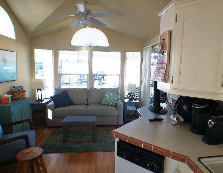 Rancho Casa Blanca - Manufactured In Park