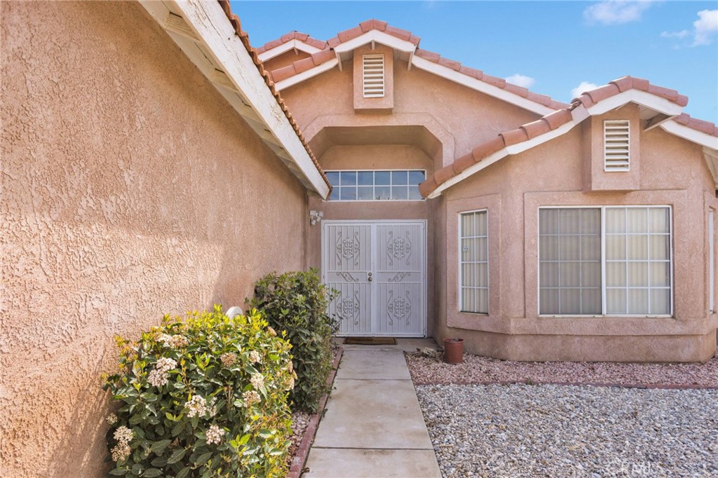 14463 Hillsborough Dr.