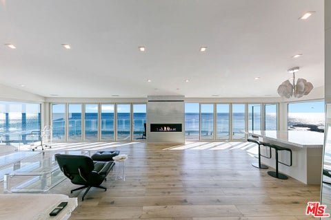 Photo of 25216 Malibu Road, Malibu, CA 90265 (MLS # 26975843)