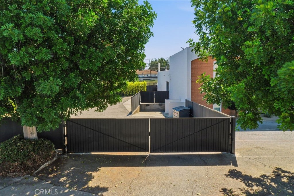 1450 W Industrial Park