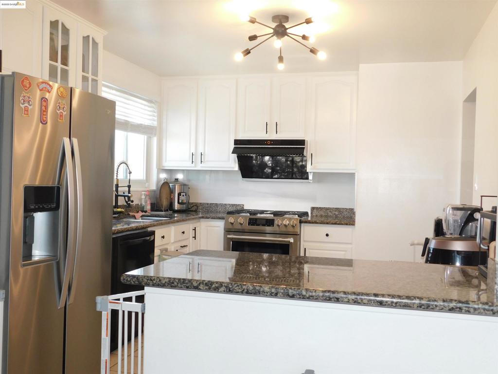 FAIRMONT - Residential