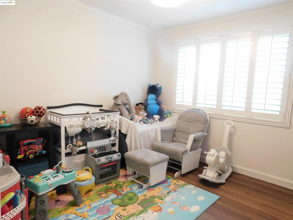 FAIRMONT - Residential