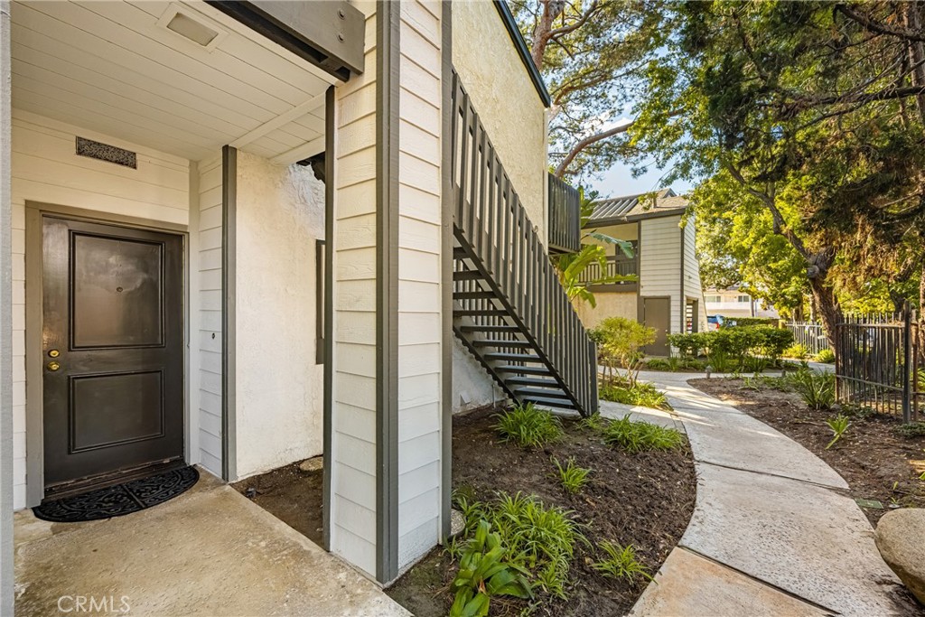 2542 W MacArthur Boulevard 143