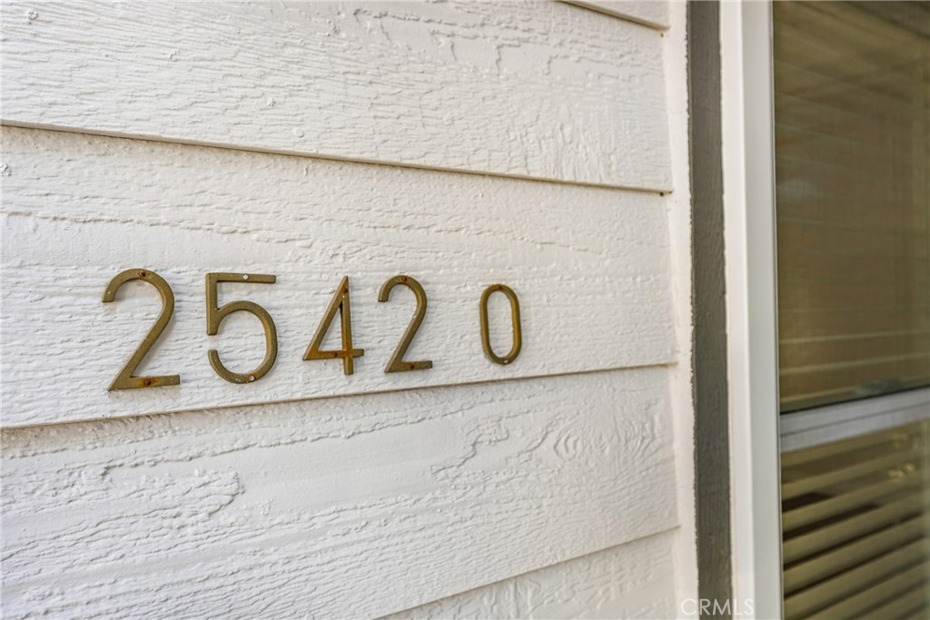 2542 W MacArthur Boulevard 143