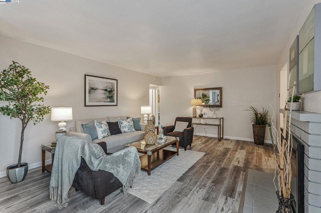 NEWARK - Residential