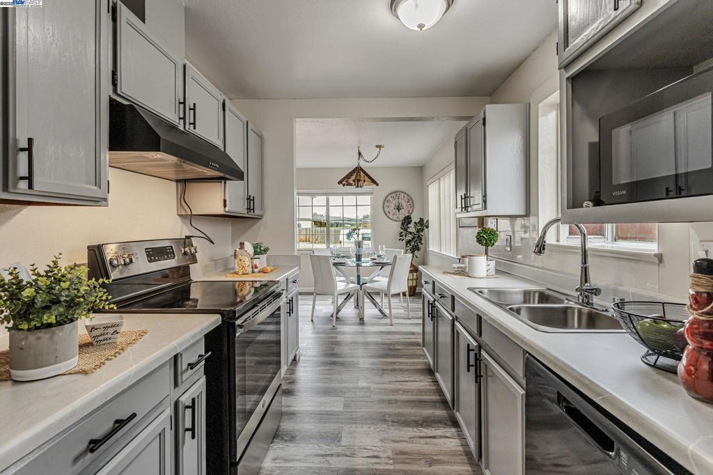 NEWARK - Residential
