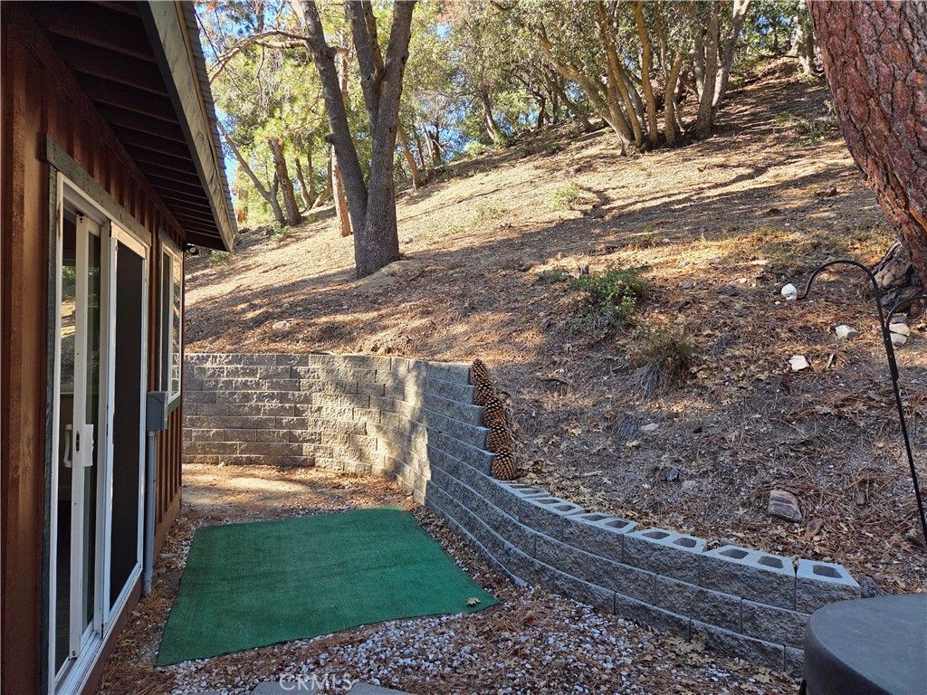 Photo of 5910 Robin Oak Dr, Angelus Oaks, CA 92305 (MLS # SW26028832)