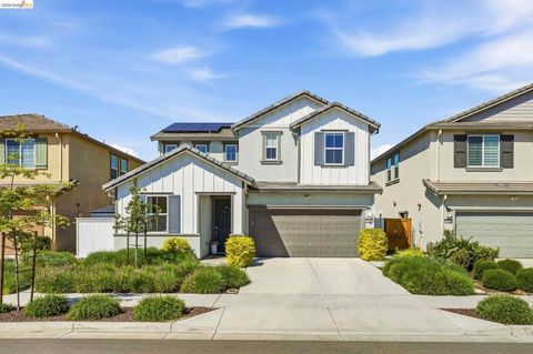 Photo of 15929 Testarossa St St, Lathrop, CA 95330 (MLS # 41130266)