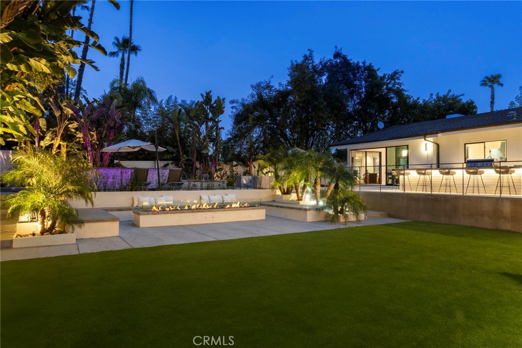 5265 Del Moreno Drive