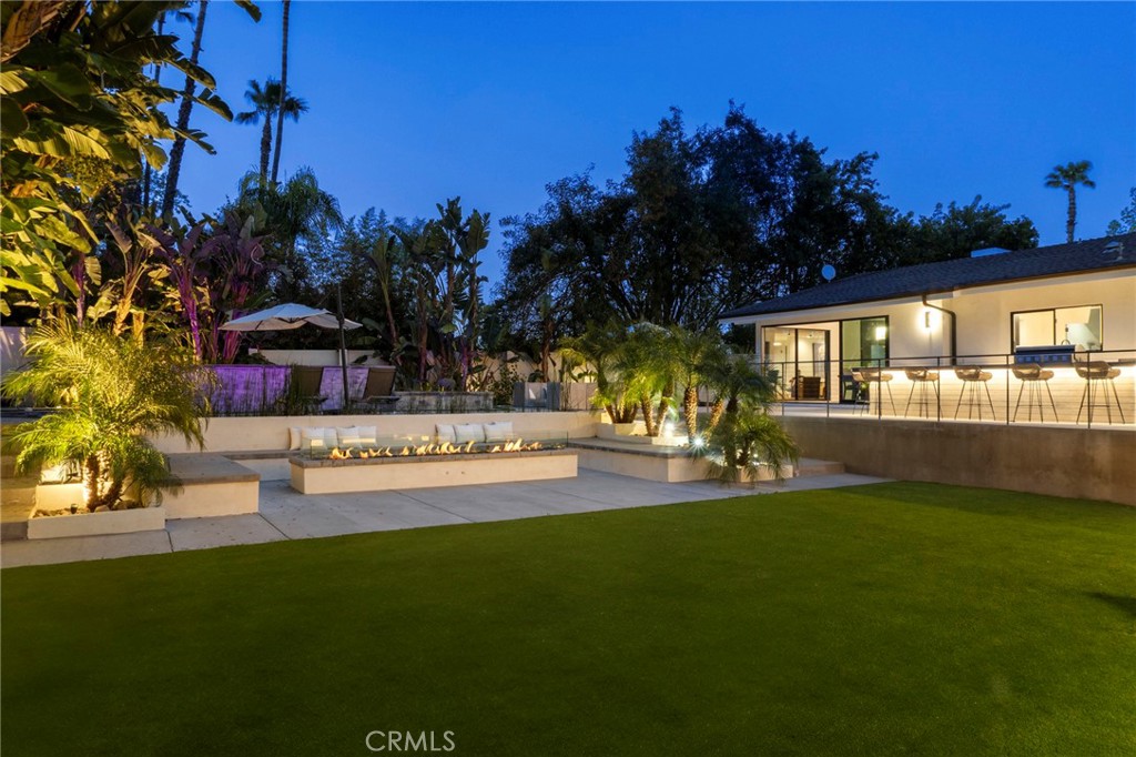 5265 Del Moreno Drive