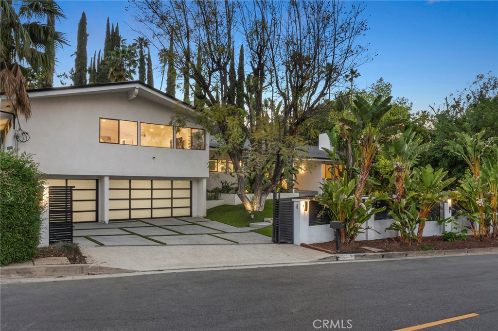 5265 Del Moreno Drive