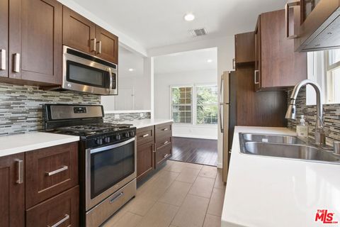 Photo of 1335 Roxbury Drive #1337 1/2, Los Angeles, CA 90035 (MLS # 26655647)