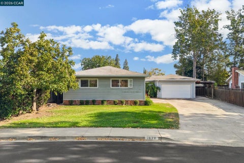 Photo of 1833 Sandalwood Dr DR, Concord, CA 94519 (MLS # 41144956)