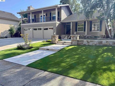 Photo of 515 Burns Cir Cir, San Ramon, CA 94583 (MLS # 41132855)