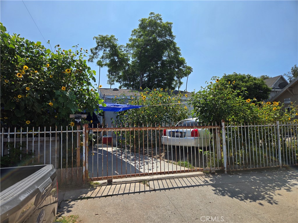 Properties 3 401 E 46th Street