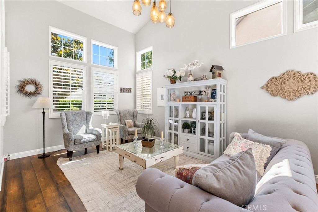 35 Dawnwood