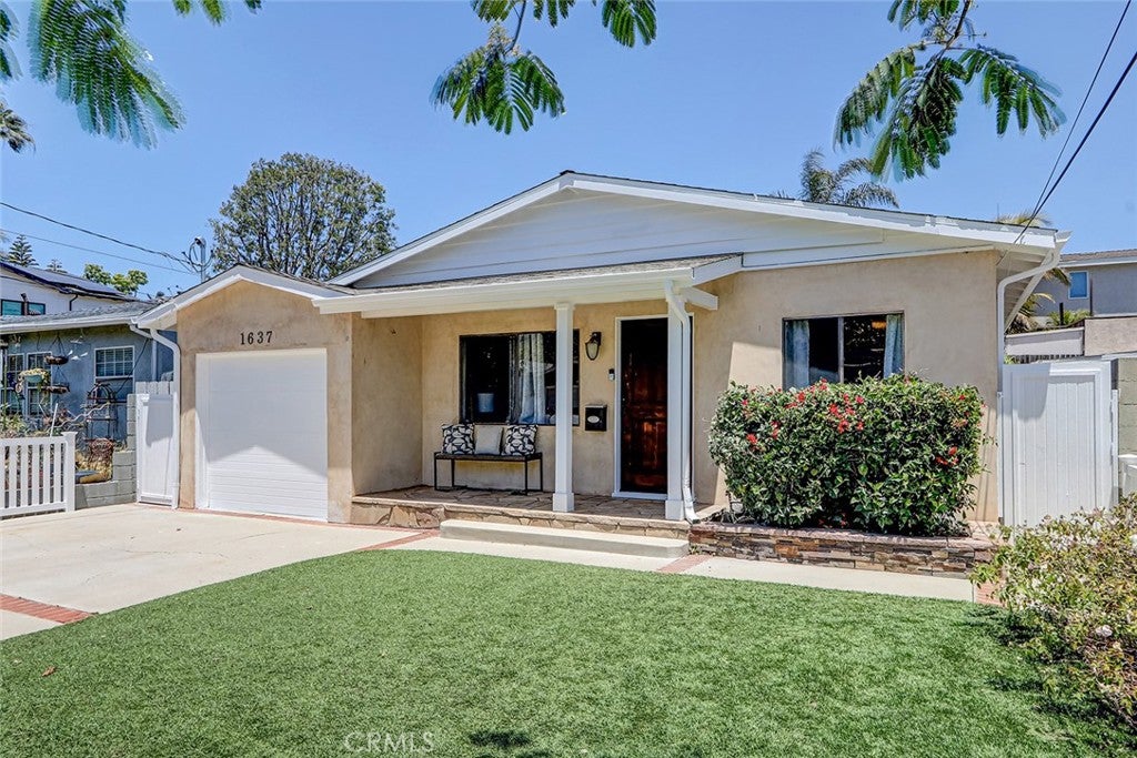 1637 Armour Lane