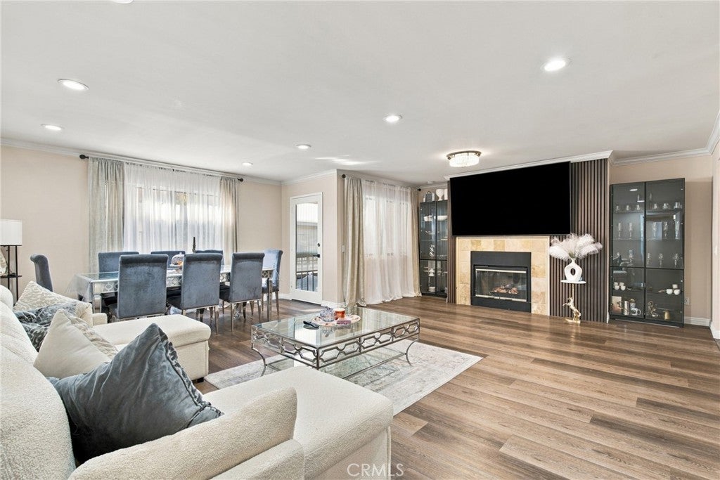 330 Burchett 206