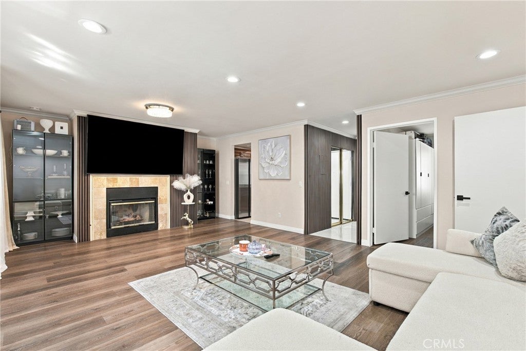 330 Burchett 206