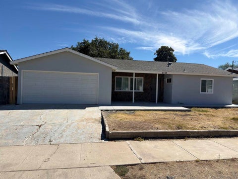 Photo of 9759 Abbeywood Road RD, Santee, CA 92071 (MLS # 260023427SD)