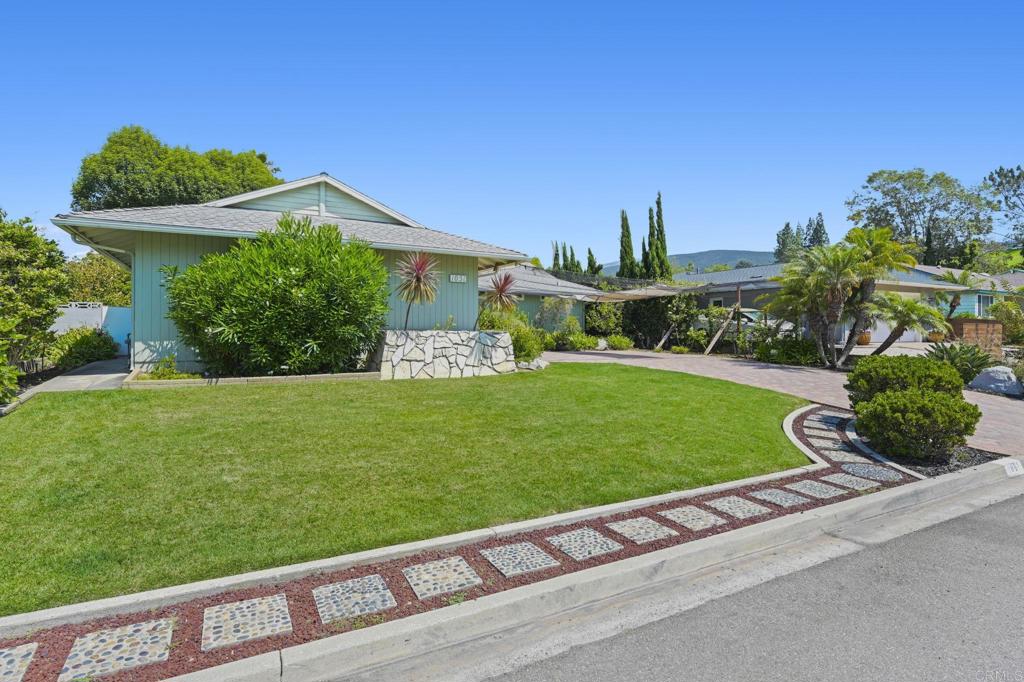 1051 La Reina Drive