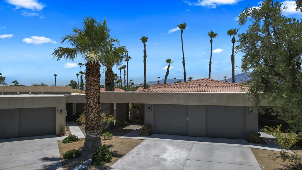1351 Sunflower S Circle