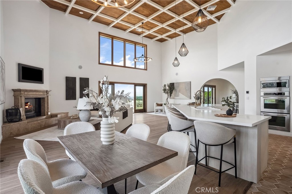 4385 Rainbow Vista Drive
