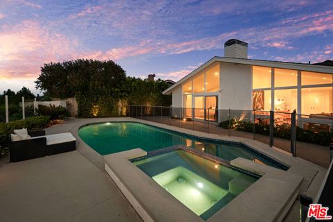 11671 Dona Alicia Place Studio City CA 91604