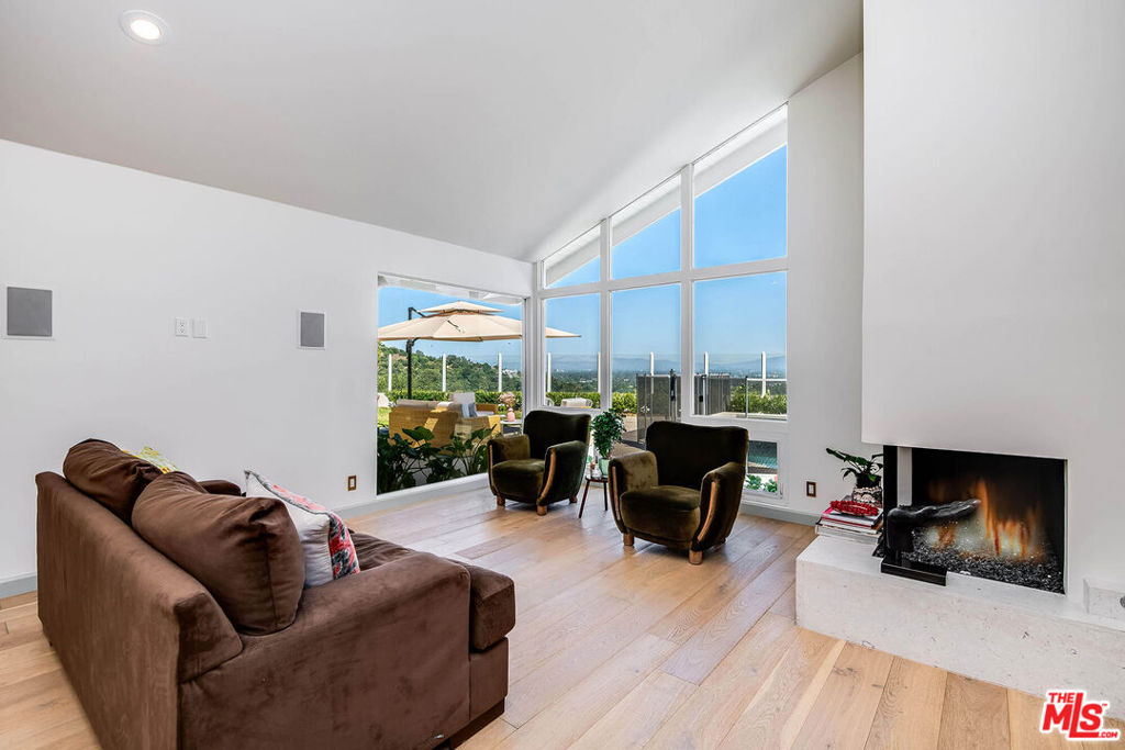 11671 Dona Alicia Place