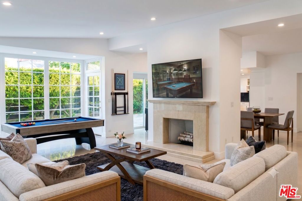 1265 Bienveneda Avenue, Pacific Palisades CA 90272
