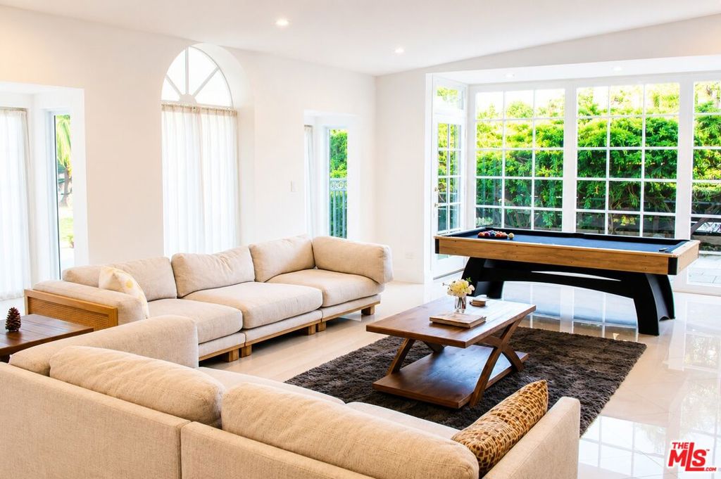 1265 Bienveneda Avenue