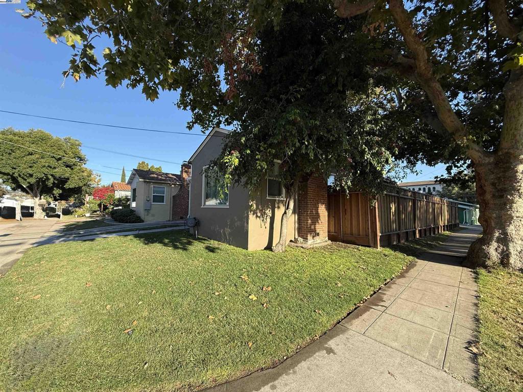 FARRELLY POND - Residential