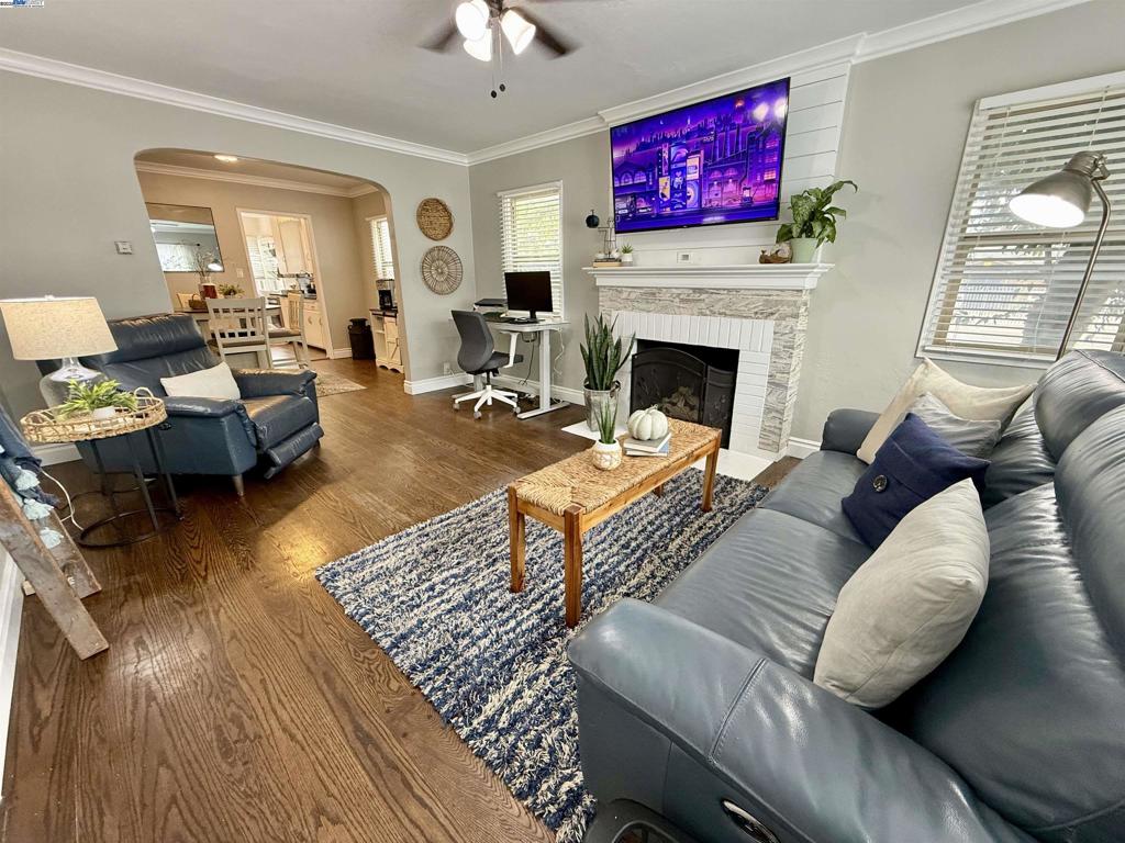 FARRELLY POND - Residential