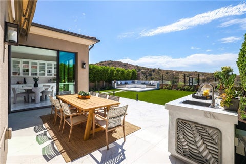 Photo of 118 Tomahawk, Irvine, CA 92618 (MLS # OC26120105)