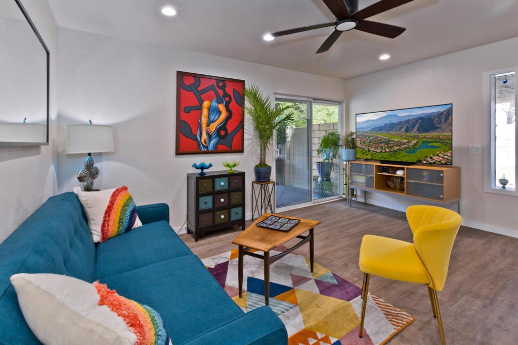 1221 Sunflower Lane